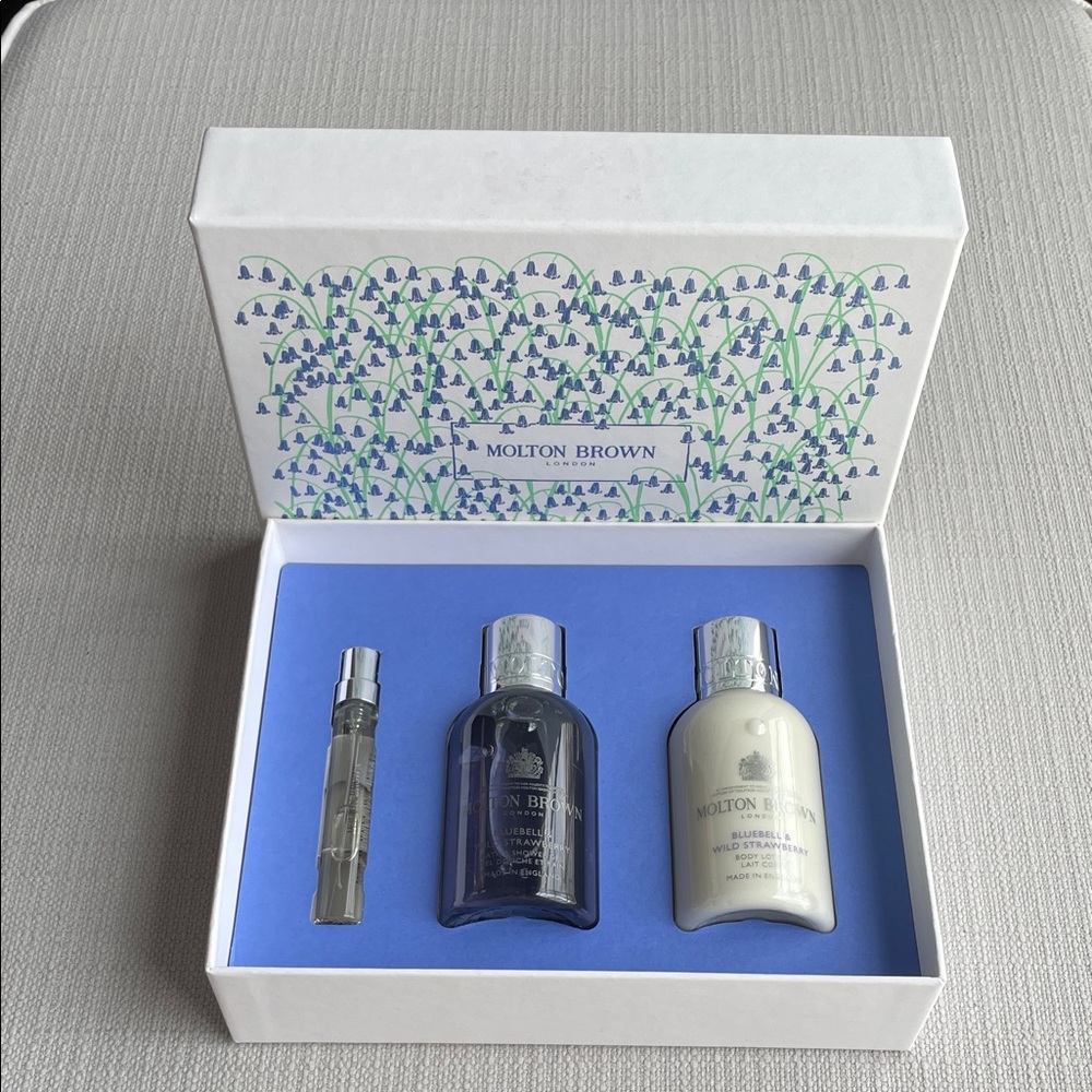 Molton Brown Bluebell & Wild Strawberry Travel Collection Gift Set - Picture 1 of 13